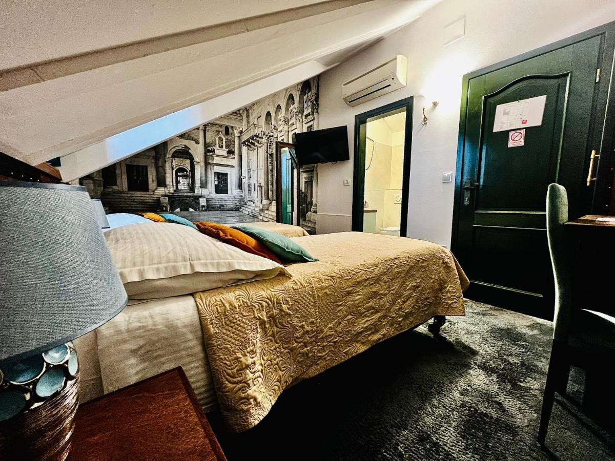 Hotel Villa Diana Split Exteriör bild